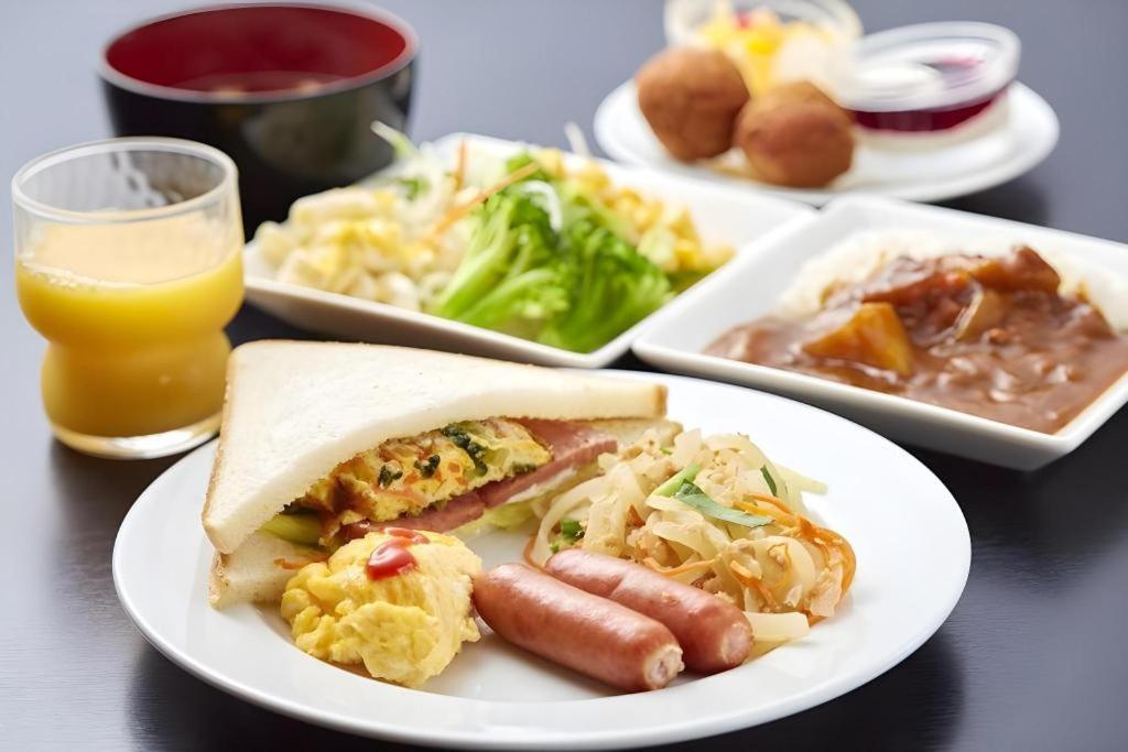 Hotel Roco Inn Matsuyama Naha Buitenkant foto