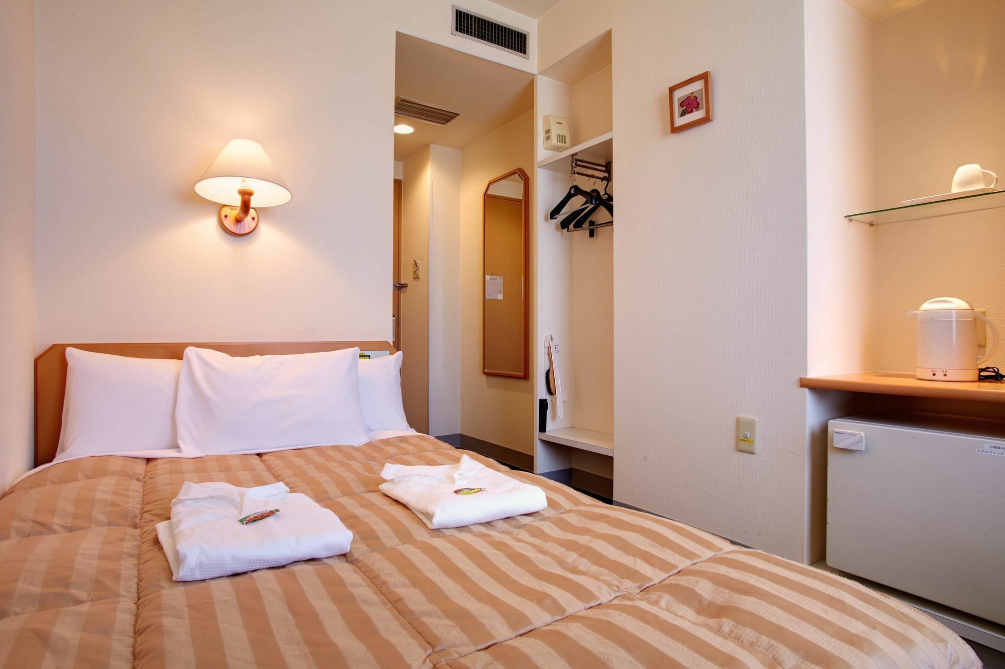 Hotel Roco Inn Matsuyama Naha Buitenkant foto